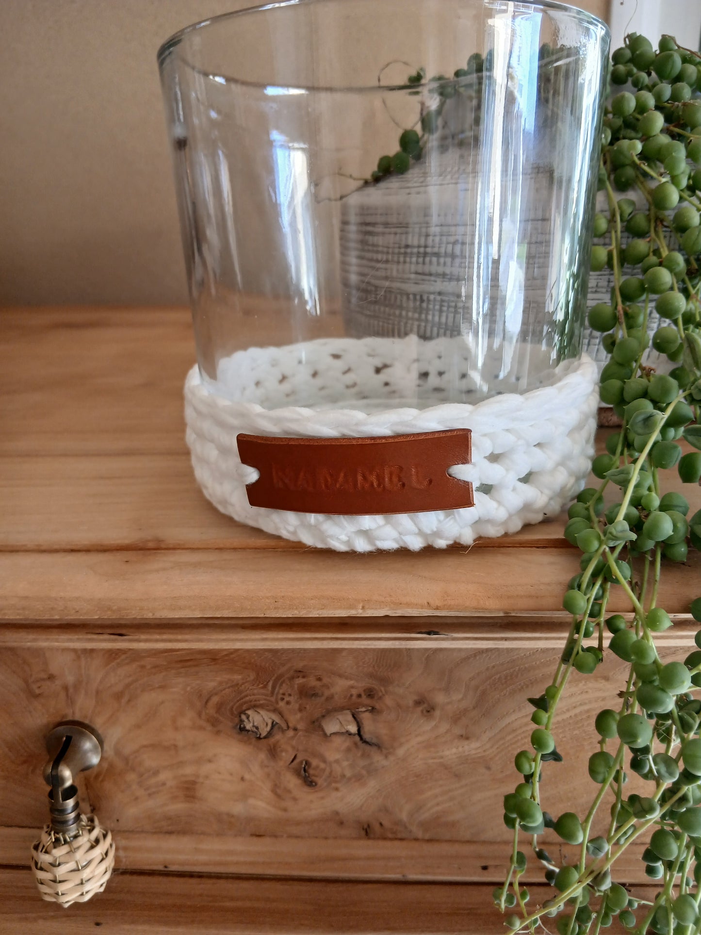 Vase Habillé Petit Modèle — Blanc & Simplicité