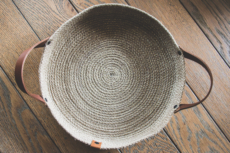 plateau en corde de jute, anses en cuir