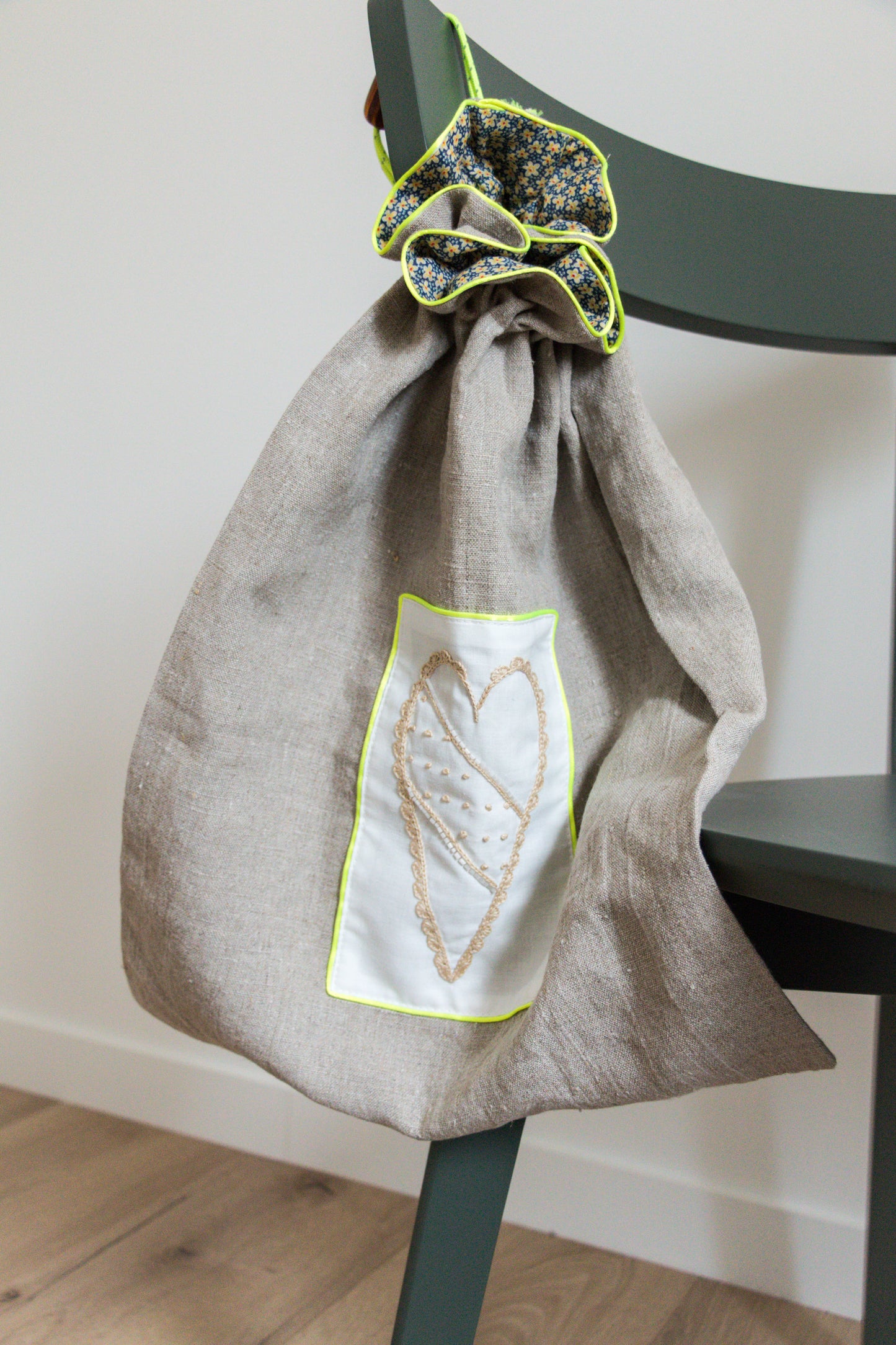 sac en lin brodé main