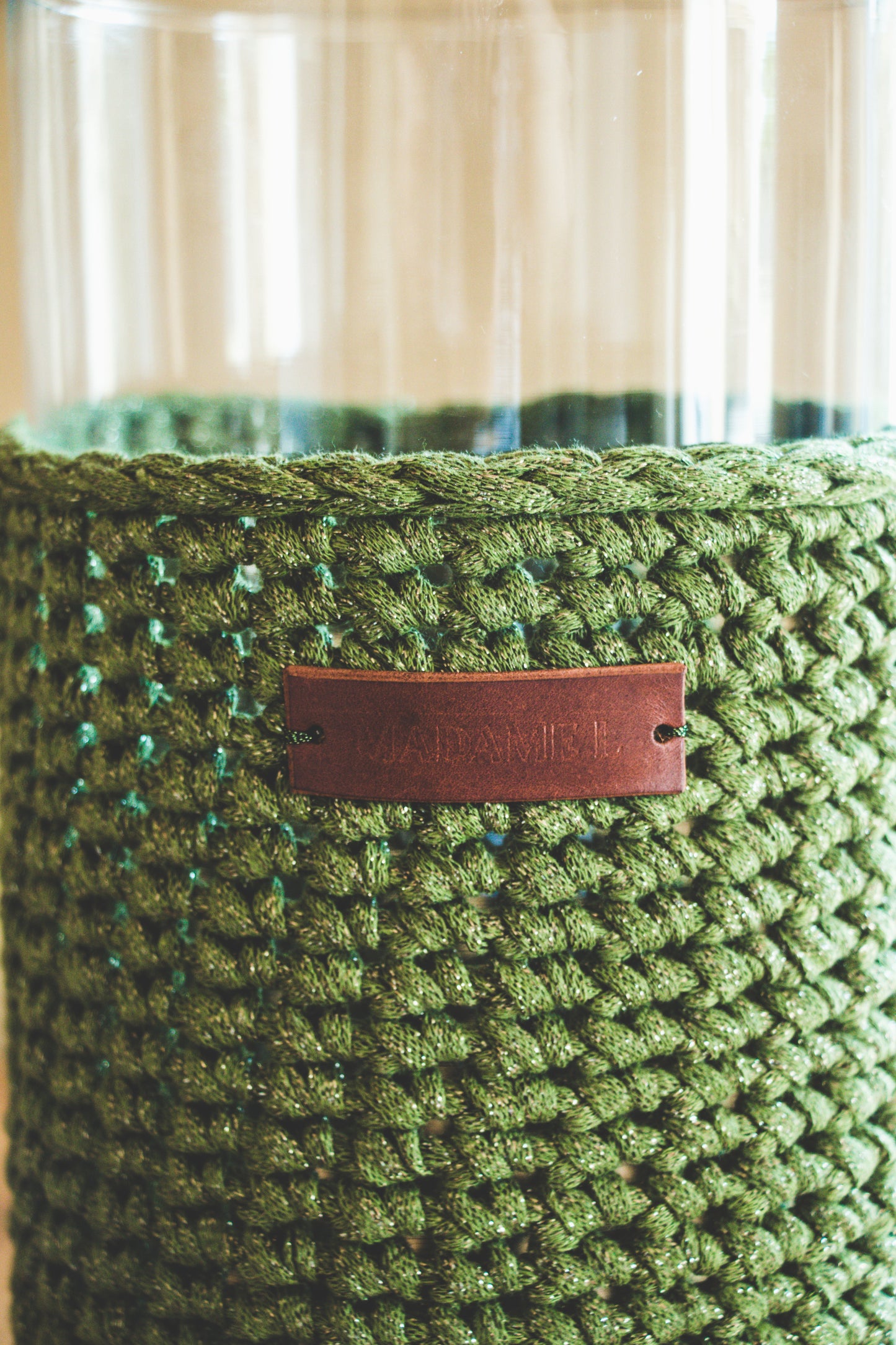 vase habillé au 3/4 de crochet vert lumineux