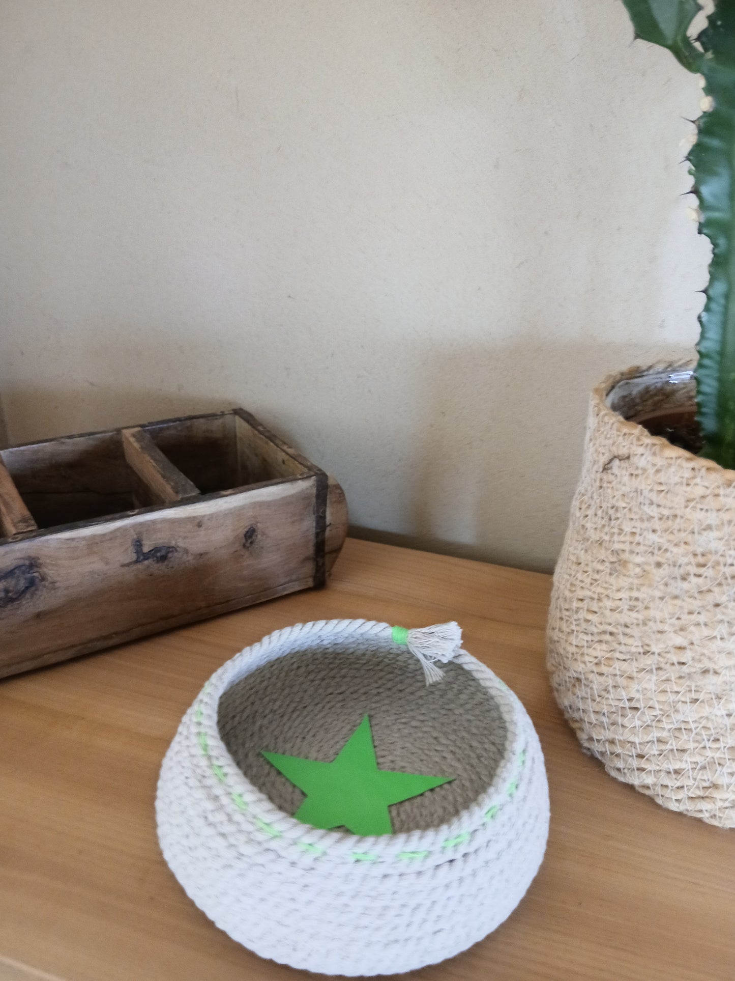 Corbeille — La Douceur Contrastée