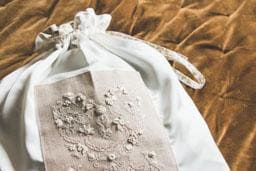 sac  lingerie féminine brodé main