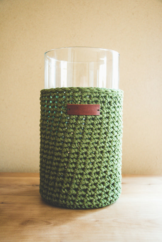 vase habillé au 3/4 de crochet vert lumineux